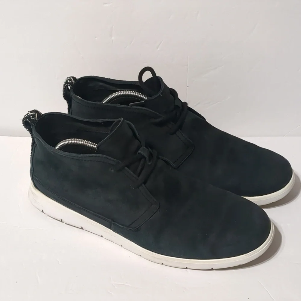 UGG Australia Freamon Casual Black Suede Leather Chukka Shoes Size 11.5